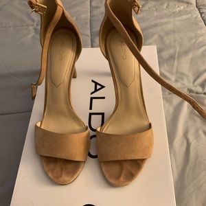 Nude Aldo heels